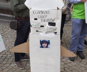 Protest przeciwko podwyżce cen biletów w MPK Wrocław