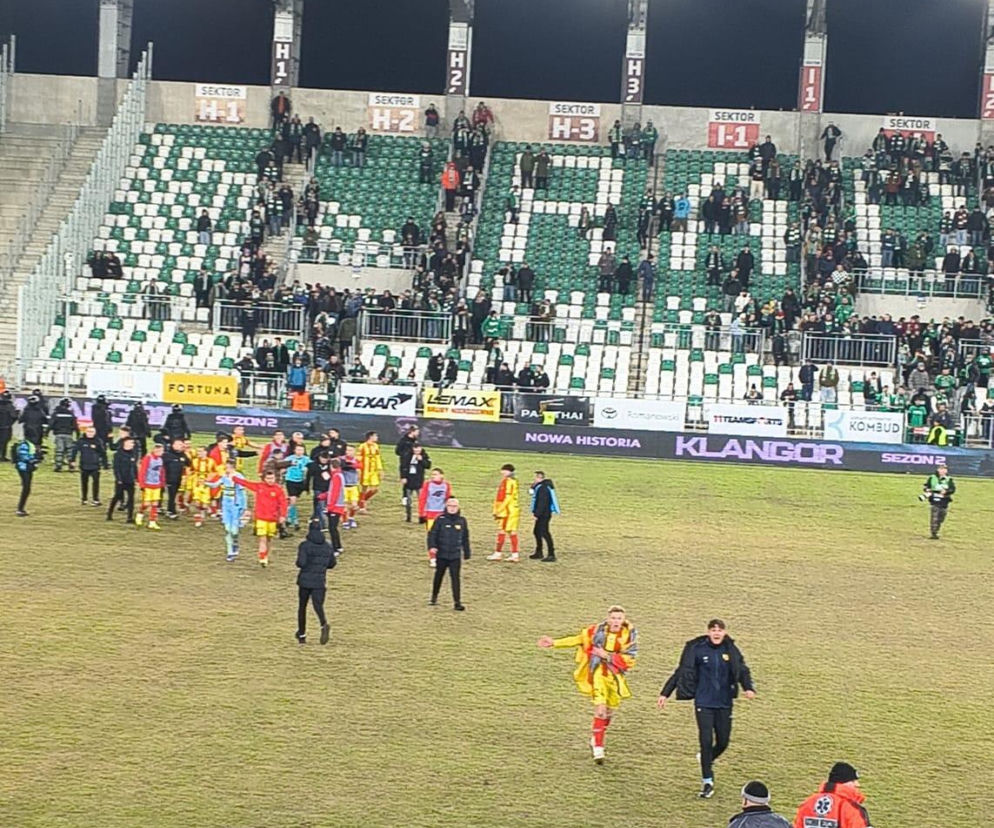 Pseudokibic Radomiaka zatrzymany! To efekt ataku na piłkarza Korony Kielce