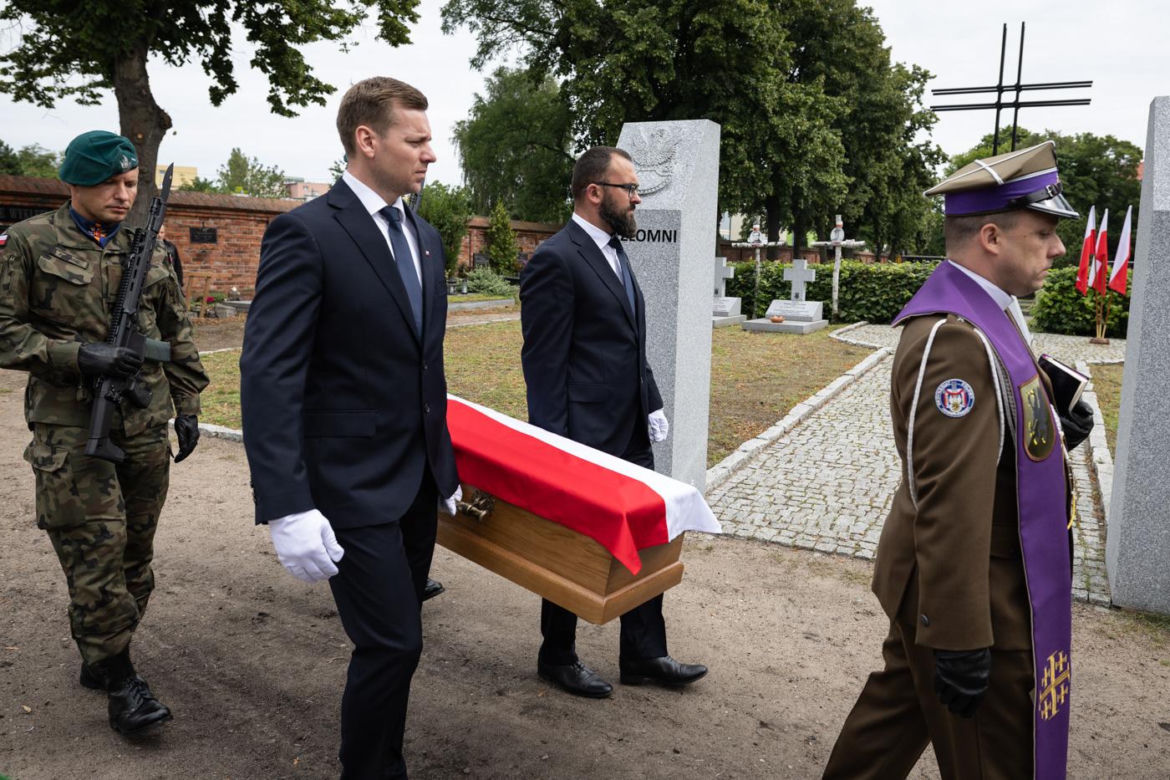Po 80 latach doczekał się godnego pochówku. „Sosna” spoczął wśród żołnierzy niezłomnych w Bydgoszczy