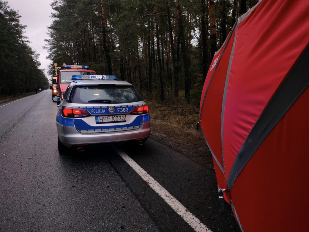 Anielin. Strażak ochotnik zginął w wypadku. Jechał z tatą oddać krew potrzebującym [ZDJĘCIA].