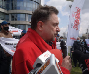 Gorąco pod siedzibą Tauronu. Związkowcy sprzeciwiają podziałowi spółki: Sasin i Soboń odlecieli! [ZDJĘCIA, WIDEO]
