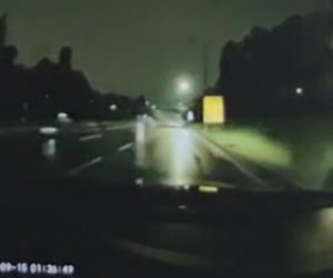 Wypadek na Trasie Łazienkowskiej - nagranie z momentu uderzenia