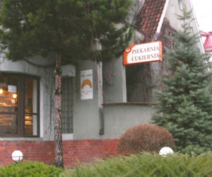 Właściciele piekarni popełnili samobójstwo, bo nie chcieli prosić o pomoc. 22-letni Błażej ratuje rodzinny biznes w Dobrym Mieście! [ZDJĘCIA]