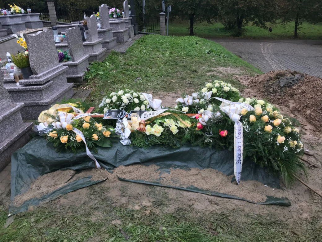 Pogrzeb Haliny A. i jej syna Karola A.