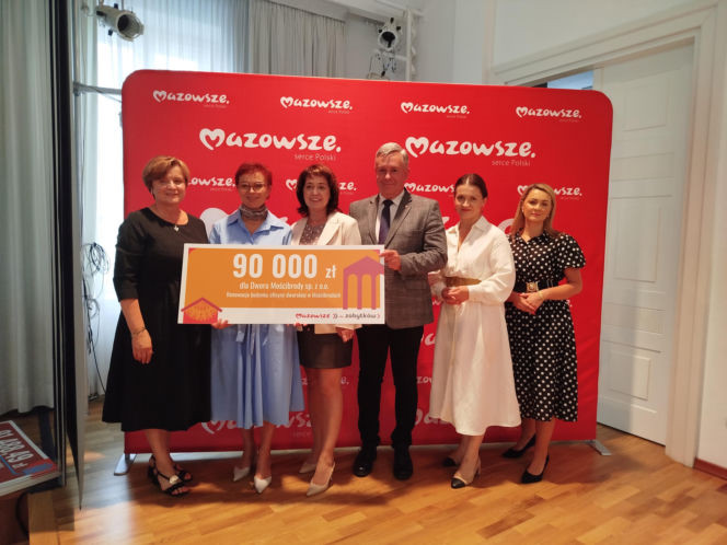 Będą remonty dróg, renowacja zabytków czy inwestycje wodno-kanalizacyjne. Ponad 18 mln zł z budżetu Mazowsza na inwestycje w powiecie siedleckim