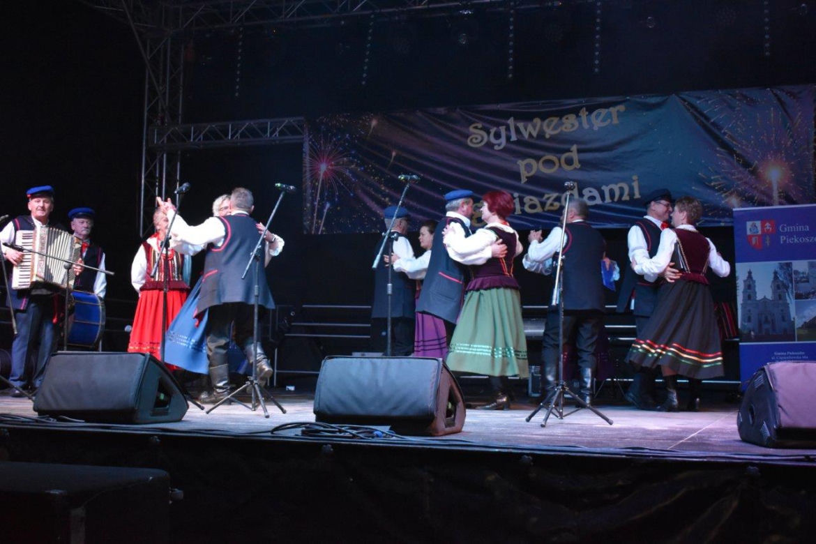 Sylwestrowa zabawa w Piekoszowie