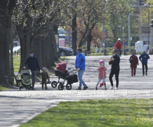 Rozluźnienie w Warszawie. Otwarte Parki i bulwary