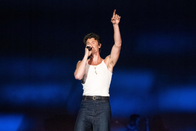Shawn Mendes w końcu potwierdził swój nowy związek. Jego ukochana to była partnerka znanego piłkarza