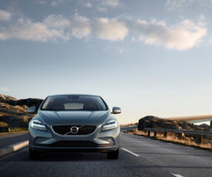 Volvo V40 lifting 2017