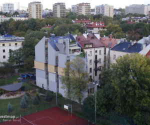 Budowanie po krakosku, czyli przybij sobie piątkę z sąsiadem przez balkon?!