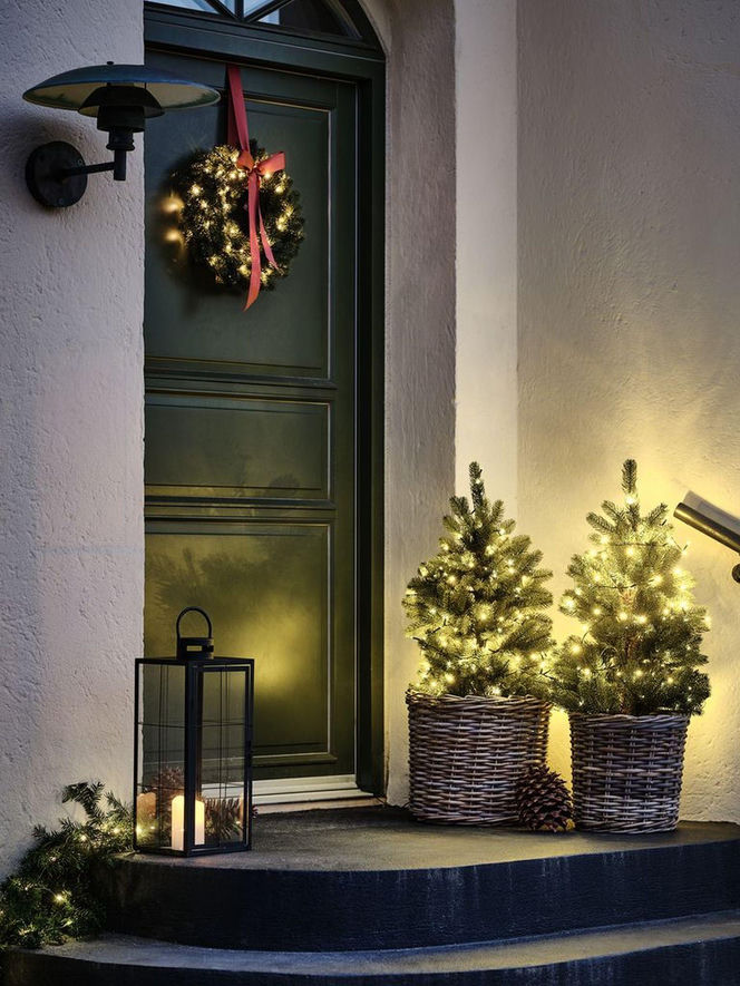 Świetlne dekoracje na Boże Narodzenie