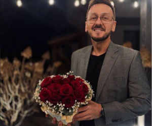 Znany muzyk właśnie został tatą! Pokazał maleństwo w sieci