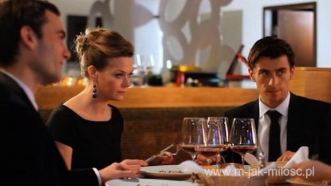 M jak miłość. Marek (Kacper Kuszewski), Anna (Tamara Arciuch)