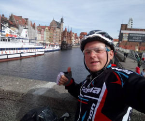 Bartosz Boczar z Rzeszowa odbywa wyprawę dokoła Polski na rowerze dla chorego Mateuszka
