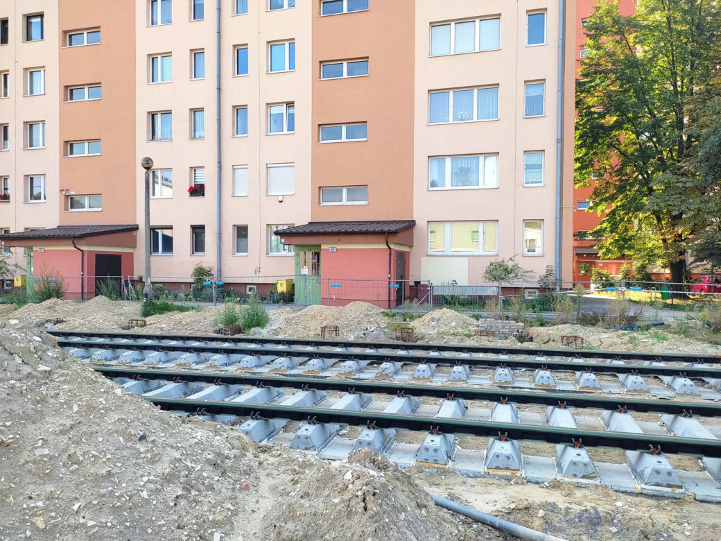 Kraków: Tory tramwajowe kilka metrów od mieszkań! Mieszkańcy Prądnika Białego są przerażeni