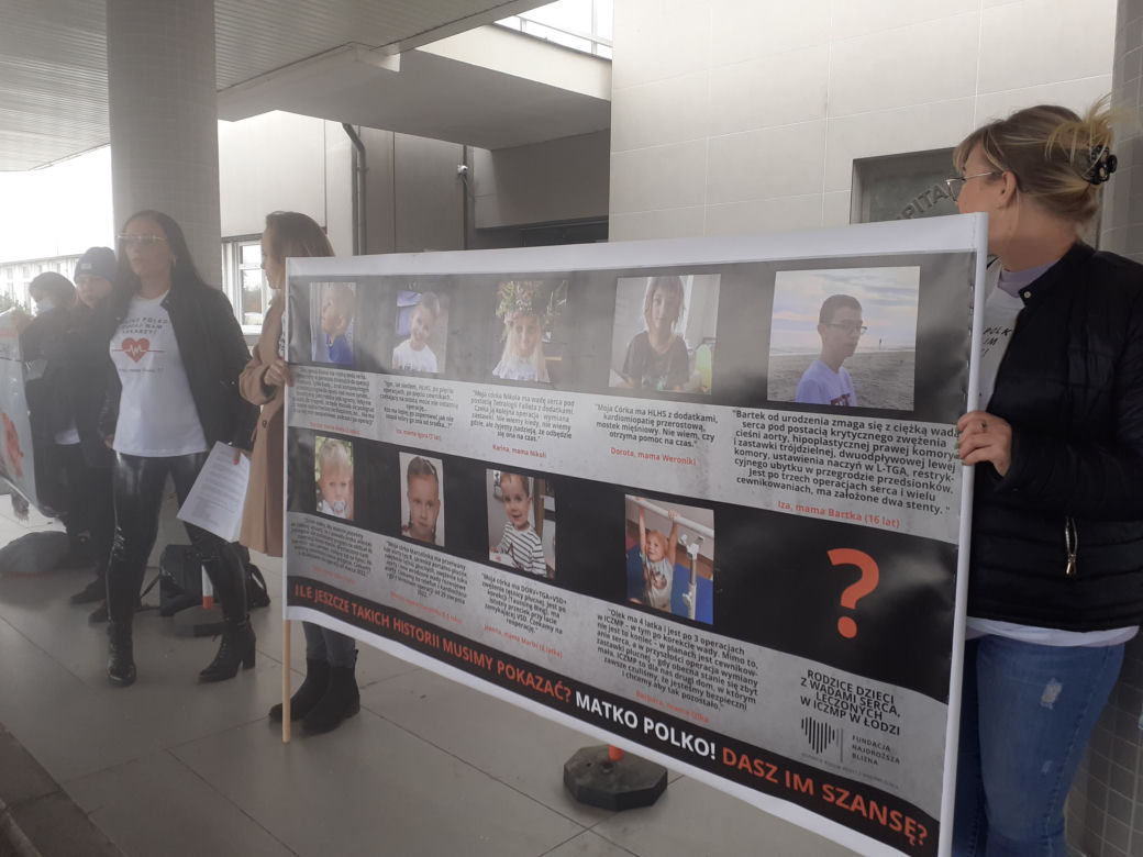 Protest rodziców w ICZMP w Łodzi