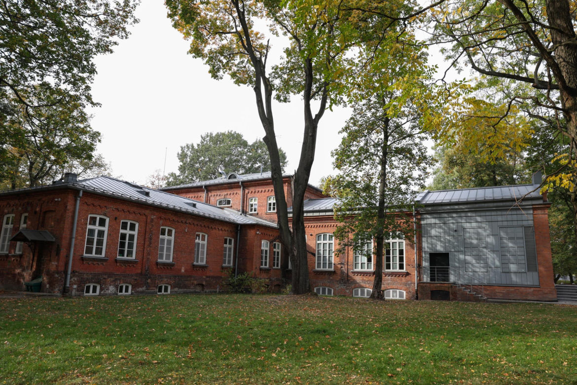 Warszawa dawniej i dziś. Szpital Ujazdowski