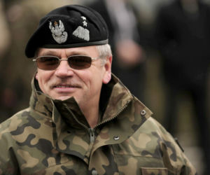 gen. dyw. Tadeusz Buk – dowódca Wojsk Lądowych RP