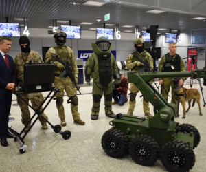 Robot-antyterrorysta na lotnisku w Balicach! Będzie sprawdzał podejrzane pakunki [ZDJĘCIA, AUDIO]