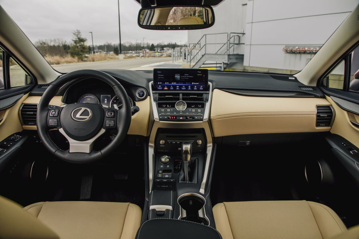 Lexus NX 300h