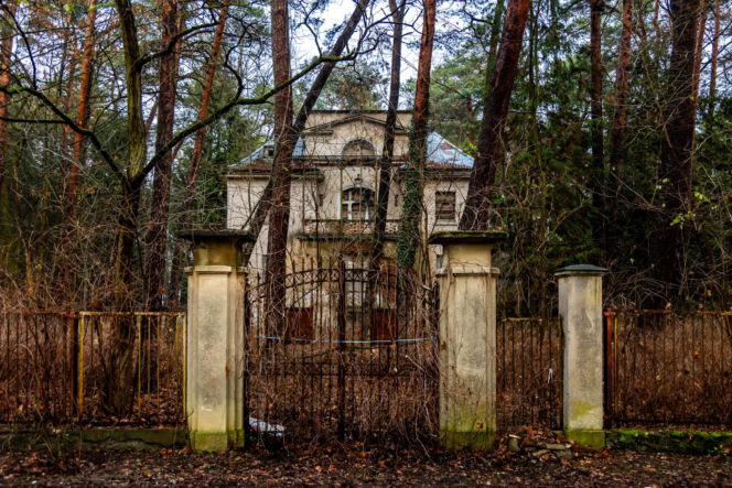 Opuszczona willa w Konstancinie