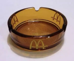 Tak przed laty wyglądał McDonalds. Pamiętasz jeszcze te czasy?