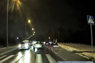 Wrocław. Potrącił młodą kobietę na pasach. Porzucił audi i się ukrył na tydzień