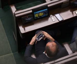 Podczas posiedzenia Sejmu posłowie oglądali mecz Polska - Szwecja