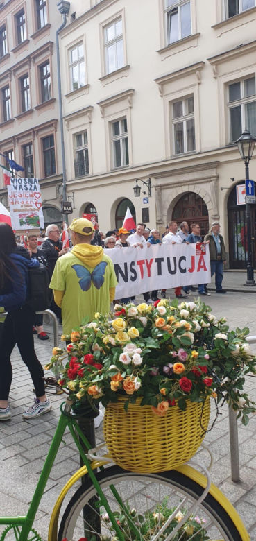Przez Kraków przeszedł marsz solidaryzujący z warszawskim Marszem Miliona Serc