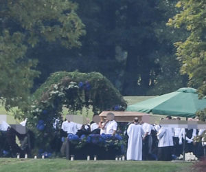 Co było w trumnie na pogrzebie Piotra Woźniaka-Starak?