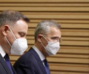 Sekretarz generalny NATO Jens Stoltenberg i Prezydent RP Andrzej Duda na wspólnej konferencji w Brukseli 