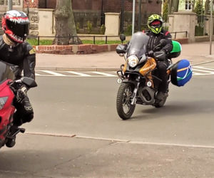 Moto Zające i Kurczaki niosą pomoc na Wielkanoc. Dziesiątki motocyklistów na ulicach Szczecina