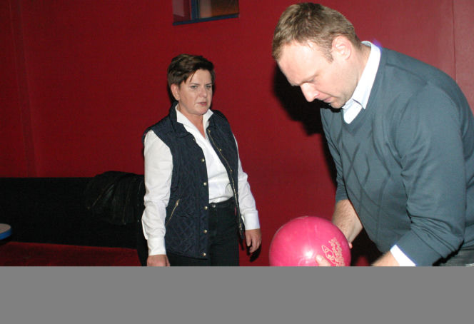 Beata Szydło w kręgielni