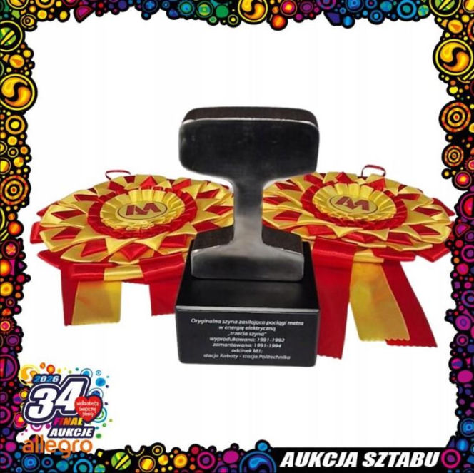 Fragment trzeciej szyny Metra Warszawskiego i kotyliony