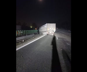 Tir rozbił się na Zakopiance. Gigantyczne utrudnienia w ruchu