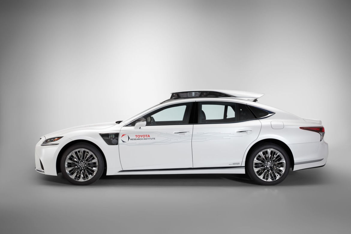 Lexus LS 500h do doskonalenia autonomicznej jazdy