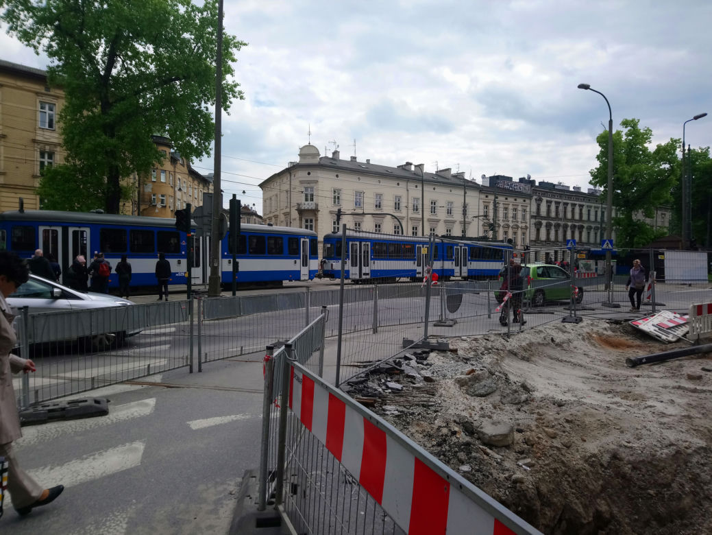 Kraków: Zobacz jak postępują prace przy przebudowie ulicy Krakowskiej