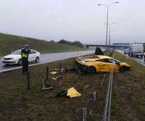 Luksusowe Lamborghini paliło się na A1 koło Tournia! W środku był 42-latek