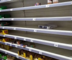 Białystok. Maseczki? Nie ma i nie będzie. Ze sklepów znikają mydła w płynie