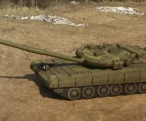 Putin ma nadmuchiwane czołgi! Szokująca prawda ujawniona