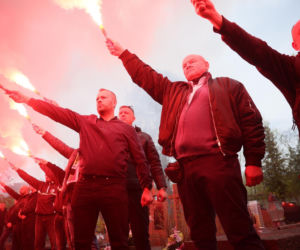 Pogrzeb Jacka Magiery: kibice odpalili race