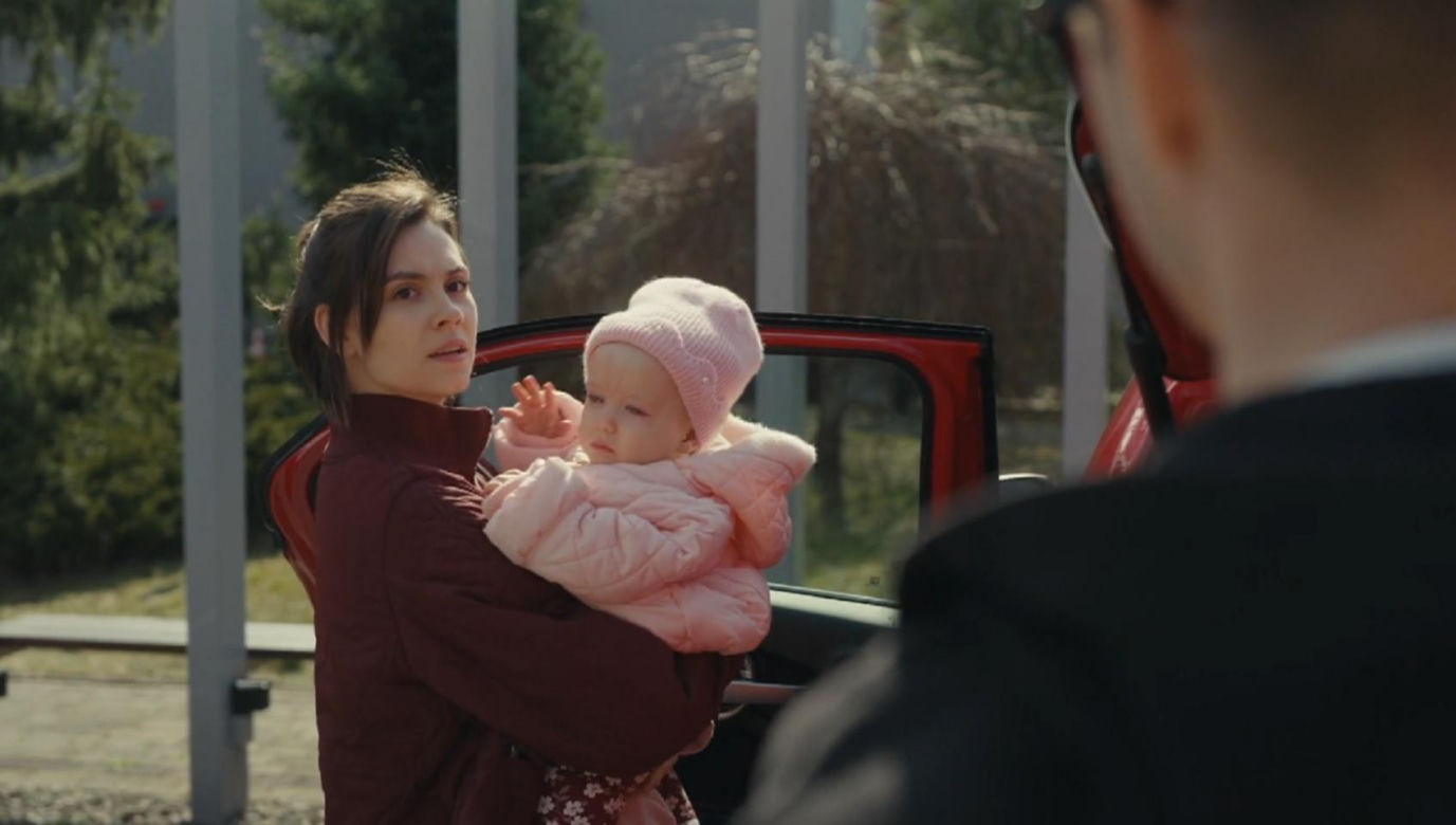Na dobre i na złe odc. 995. Blanka (Pola Gonciarz), Mario (Marcin Korcz), Nina (Rita Sobocińska)