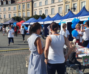 Trwa piknik Zadbaj o zdrowie” na Placu Zamkowym w Lublinie