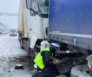 Duże utrudnienia na A2! Zderzyły się CZTERY ciężarówki