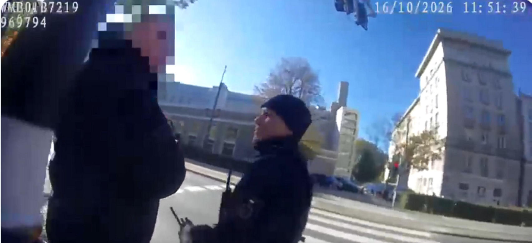 Policja pokazała nagranie z zatrzymania na Marszałkowskiej