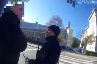 Policja pokazała nagranie z zatrzymania na Marszałkowskiej