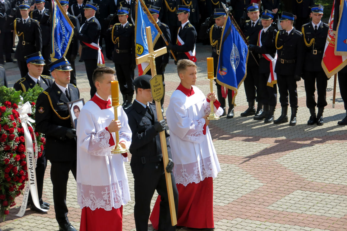 Pochowali strażaków bohaterów