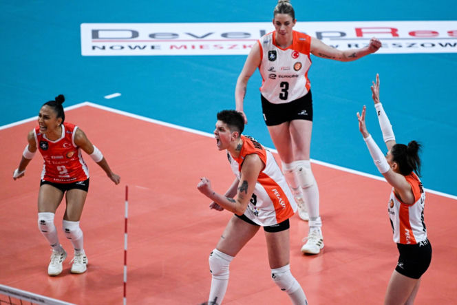 DevelopRes Rzeszów pokonuje Eczacibasi Stambuł