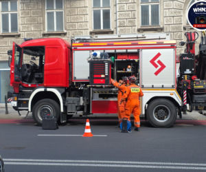katastrofa budowlana w centrum Warszawy! Dwa stropy runęły na parter. Nieletni pracownik spadł z wysokości