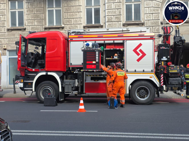 katastrofa budowlana w centrum Warszawy! Dwa stropy runęły na parter. Nieletni pracownik spadł z wysokości